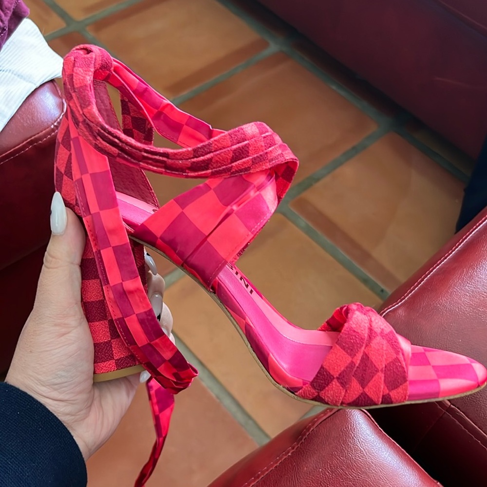 Shoes heels
